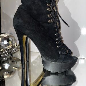 Bebe “Yasmin” boots Black Lace-Up Platform Stiletto Booties